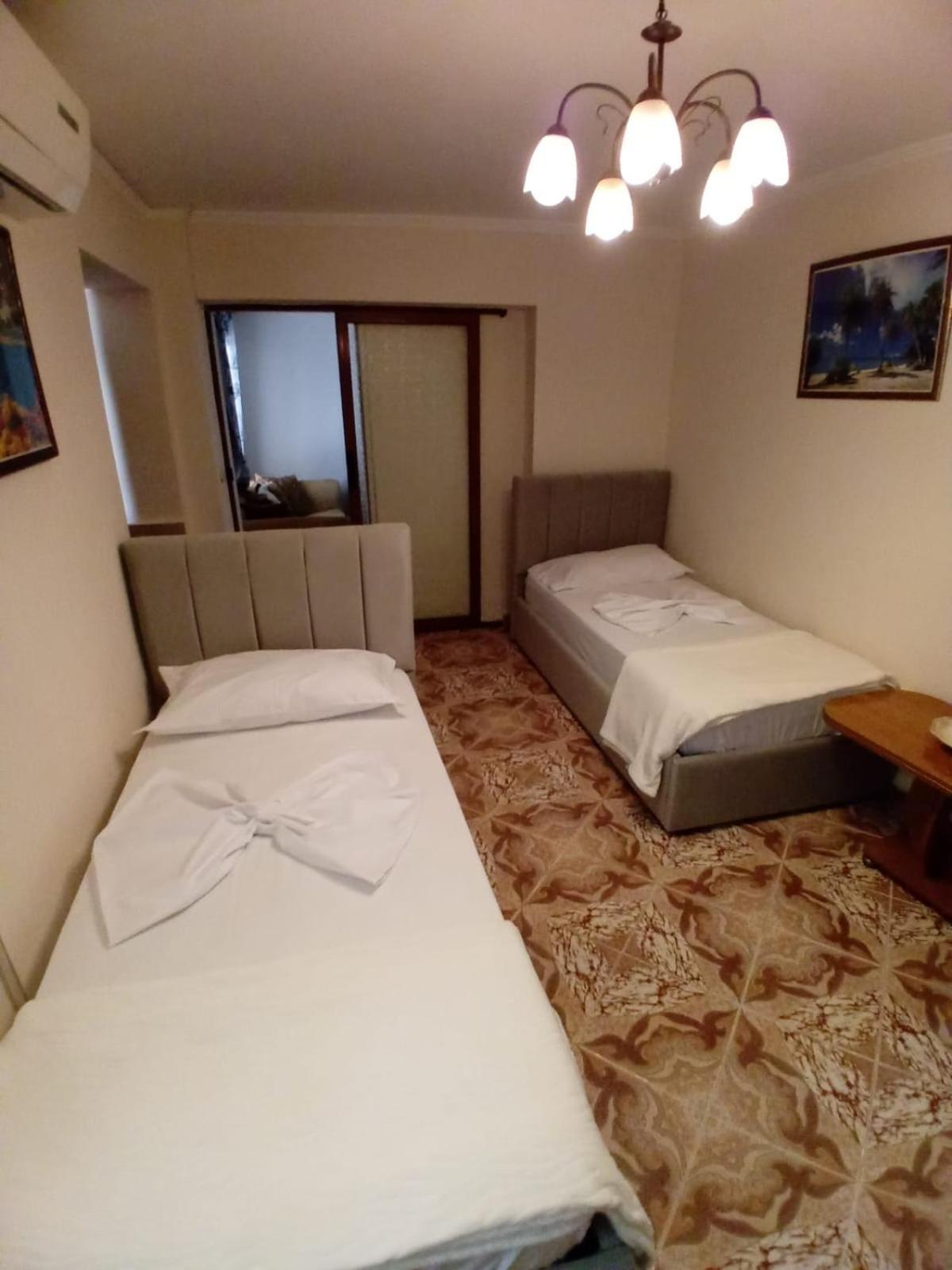 Gogo'S Sea Side Apartment Саранда Екстер'єр фото